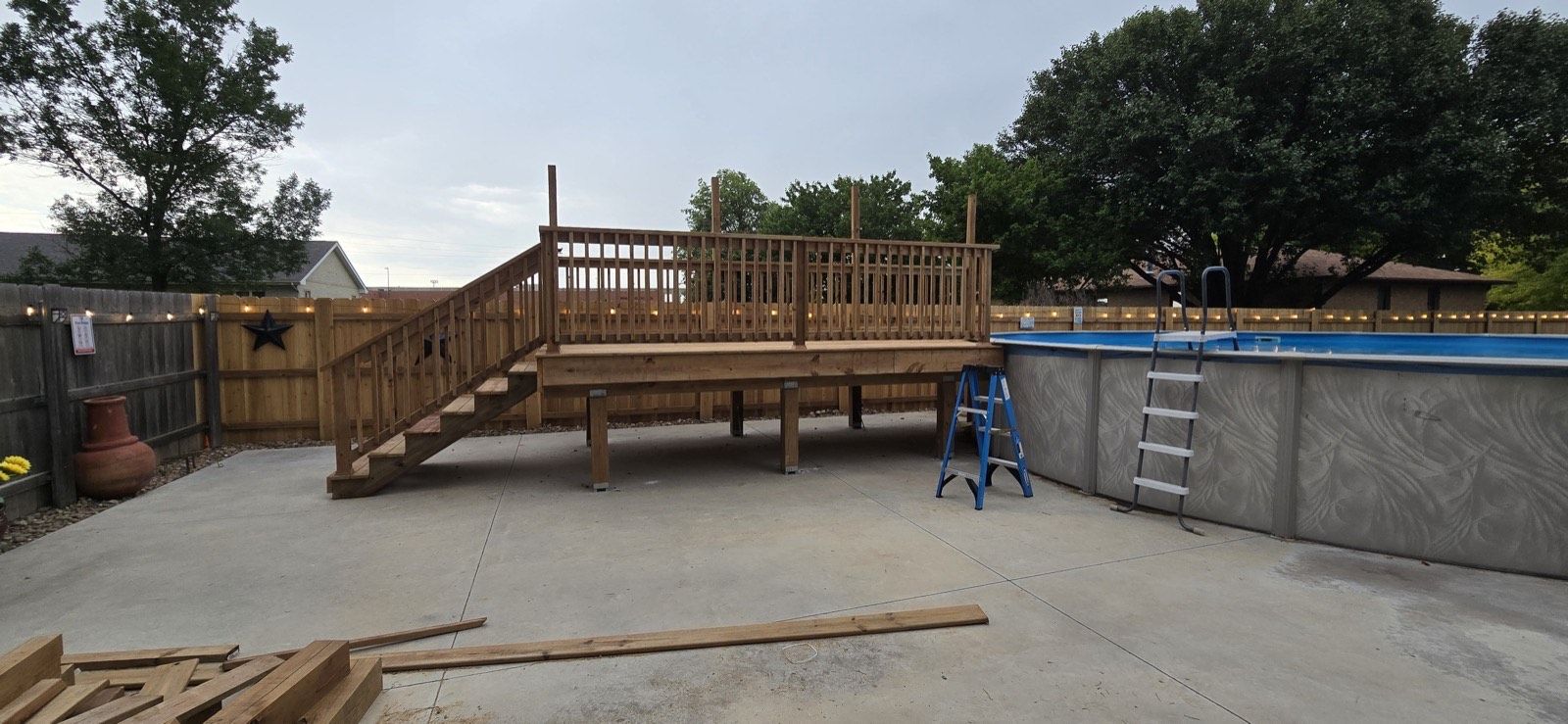 Completed Elite Fencing and Decks project 17