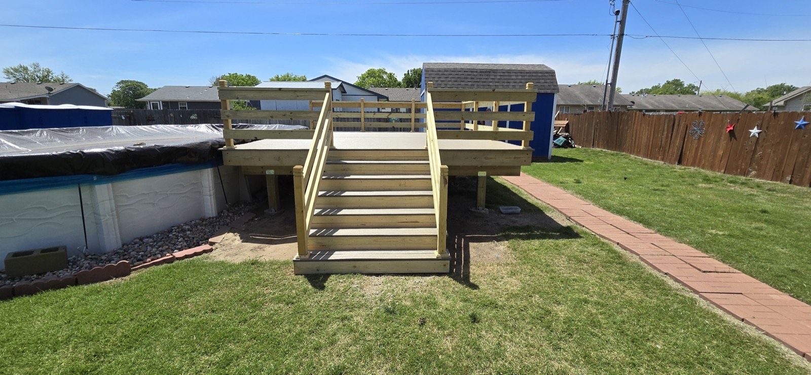 Completed Elite Fencing and Decks project 22