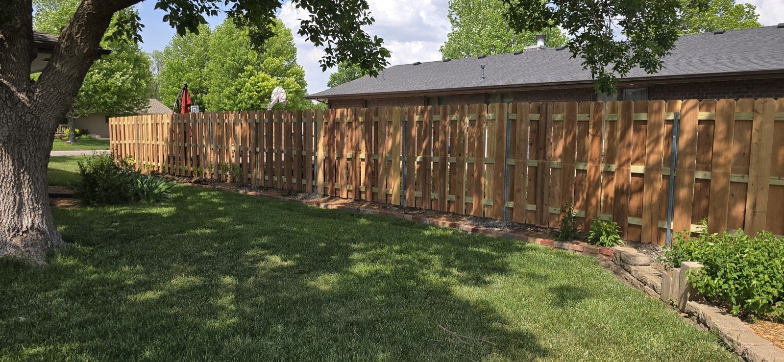 Completed Elite Fencing and Decks project 23