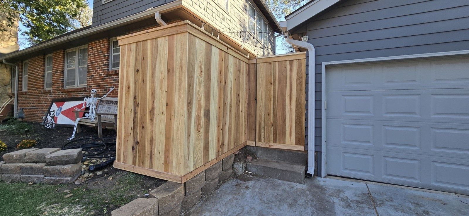 Completed Elite Fencing and Decks project 25