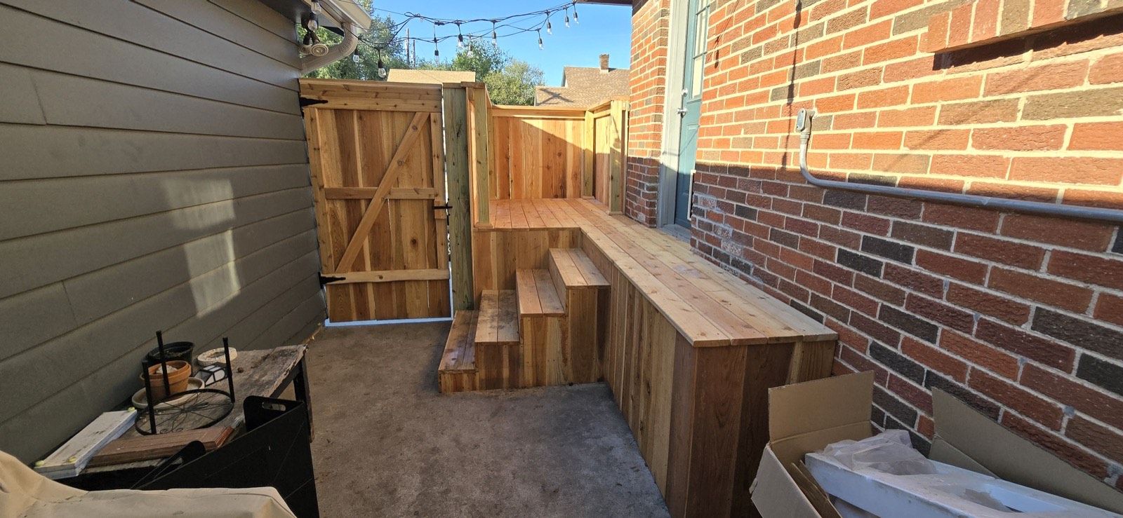 Completed Elite Fencing and Decks project 26